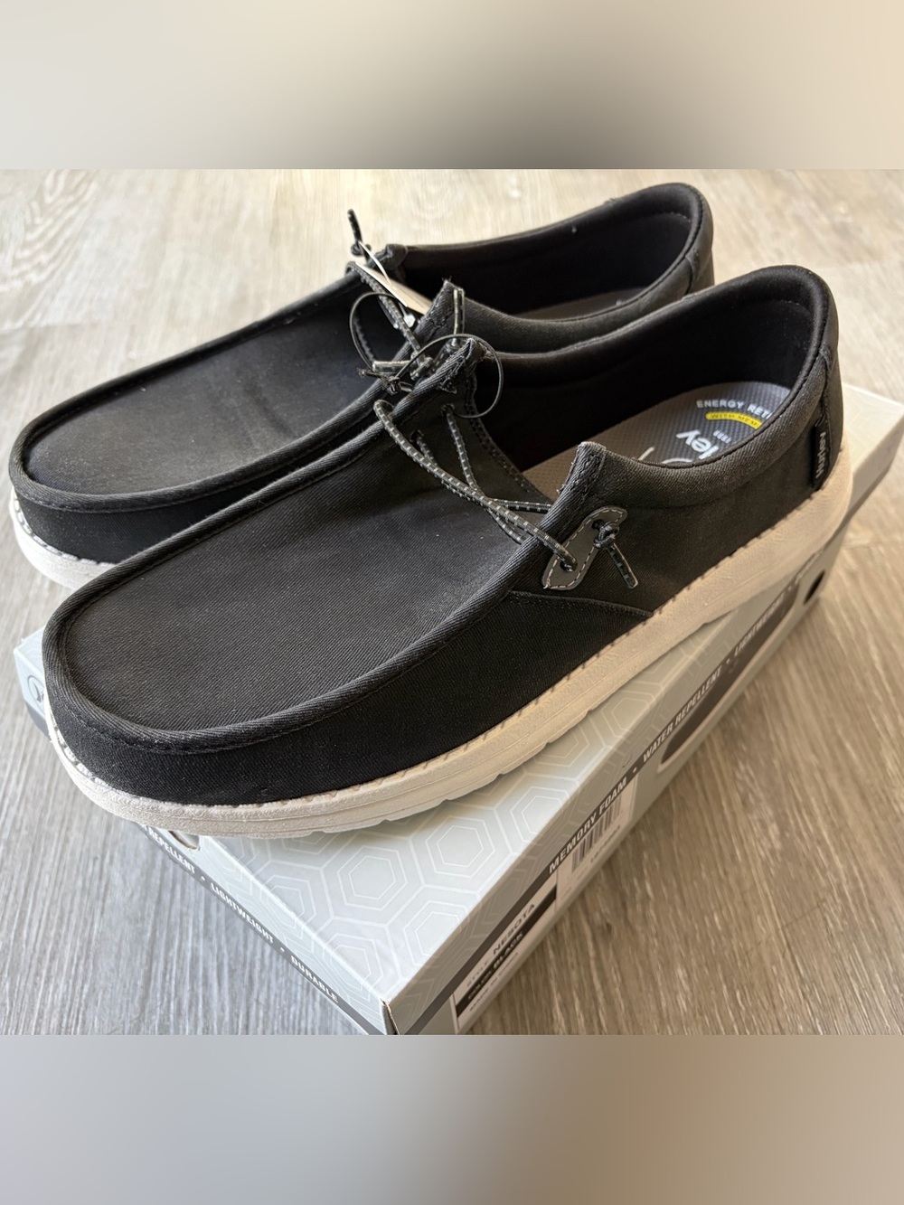 NWT Hurley Mens Size 11 Nesota Slip On Shoes